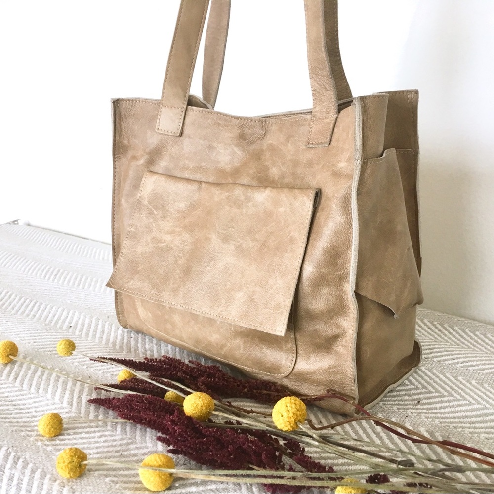 Lily and Lola Jade Tan Leather Tote